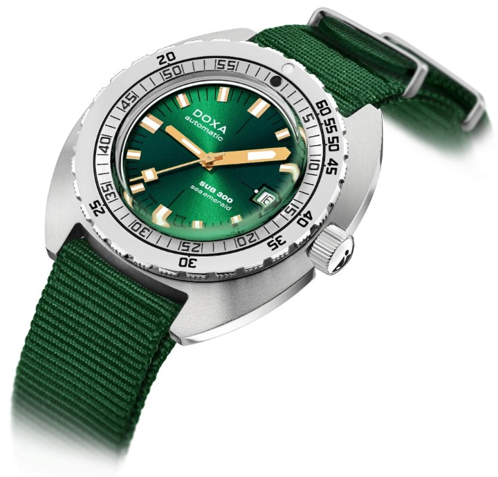 Obrázok z Doxa SUB 300 Sea Emerald