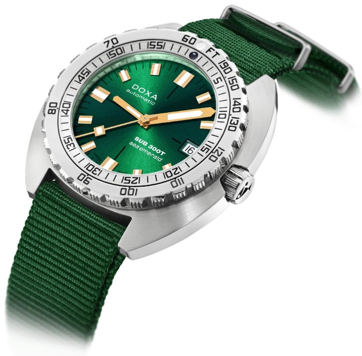 Obrázok z Doxa SUB 300T Sea Emerald