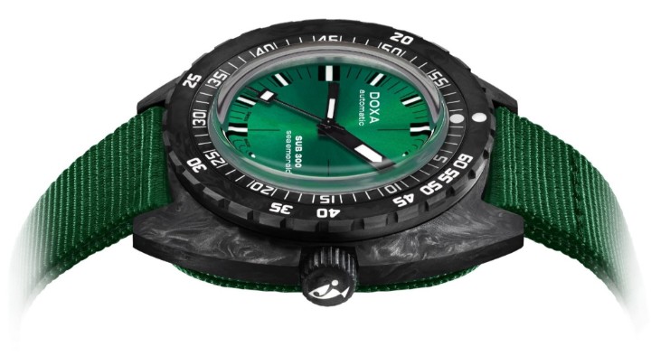 Obrázok z Doxa SUB 300 Carbon Sea Emerald