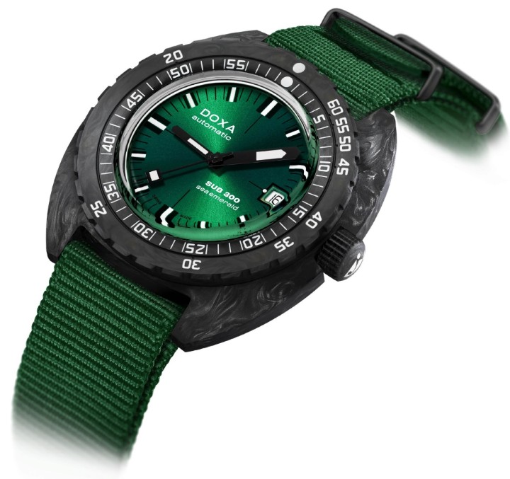 Obrázok z Doxa SUB 300 Carbon Sea Emerald