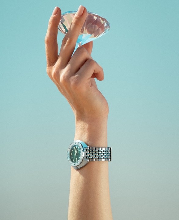 Obrázok z Doxa SUB 200T Diamonds Sea Emerald