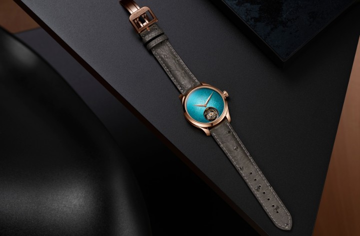 Obrázok z H. Moser & Cie Endeavour Tourbillon Concept Turquoise Enamel