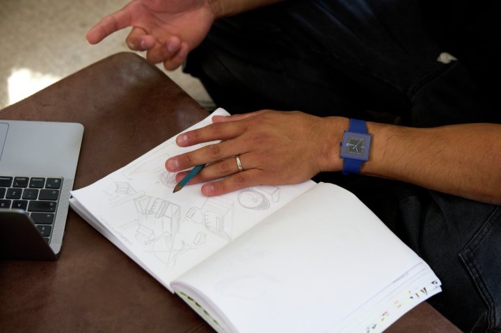 Obrázok z Swatch Squarely Blacklight