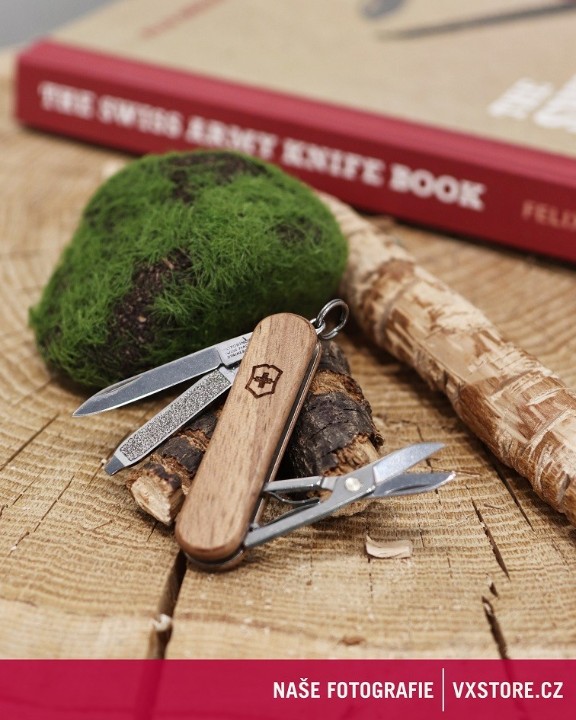 Obrázok z Kapesní nůž Victorinox Classic SD Wood