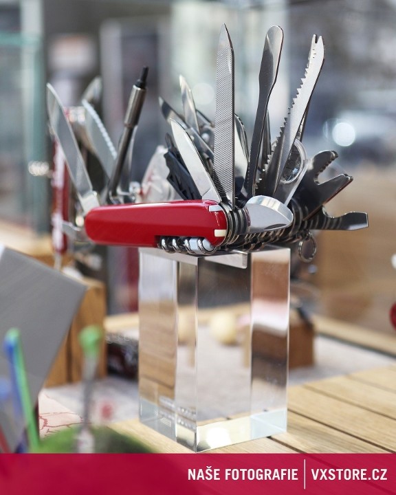 Obrázok z Kapesní nůž Victorinox Swiss Champ XXL