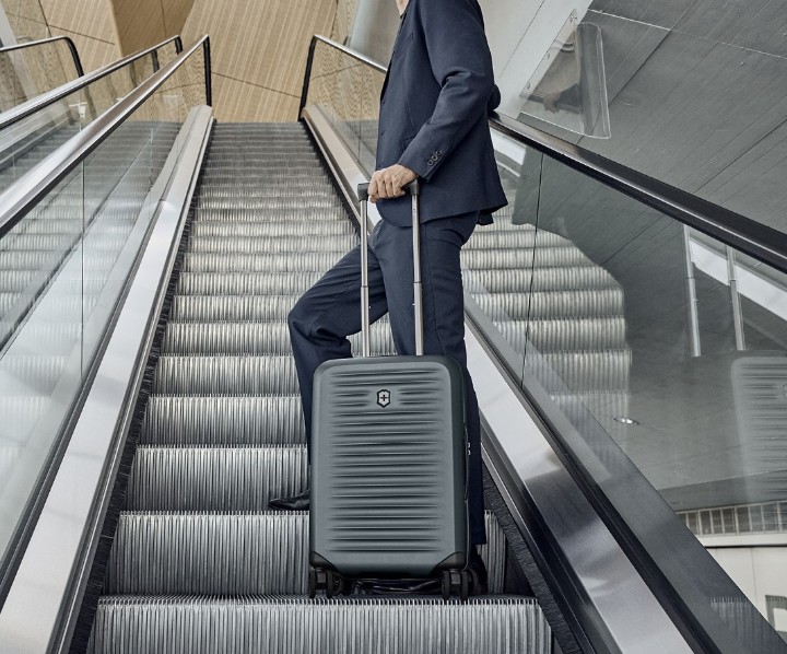 Obrázok z Kabinový kufr Victorinox Airox Advanced Frequent Flyer Storm Expandable