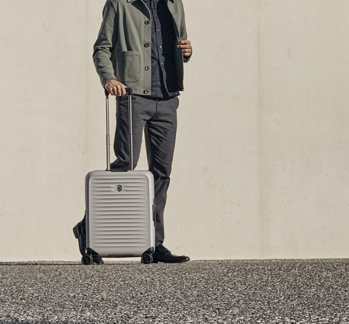 Obrázok z Kabinový kufr Victorinox Airox Advanced Stone White Expandable