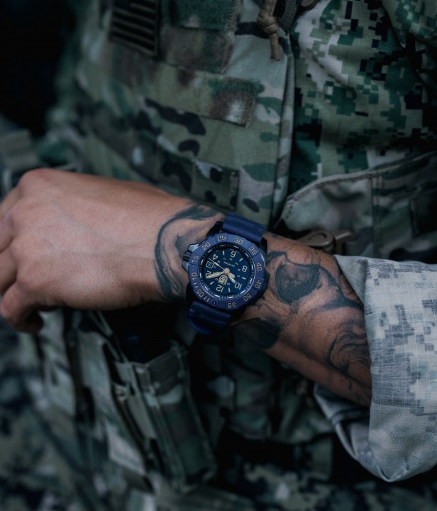 Obrázok z Luminox Navy SEAL Foundation 3250 Back to the Blue Series