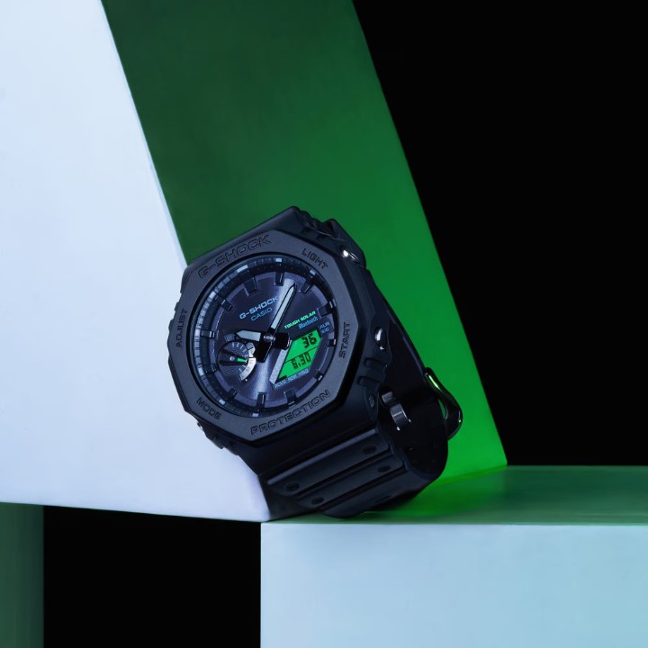Obrázok z Casio G-Shock Carbon Core Guard Tough Solar Bluetooth Black and Electro Green