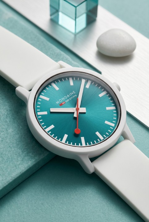 Obrázok z Mondaine Essence Transformative Teal Limited Edition