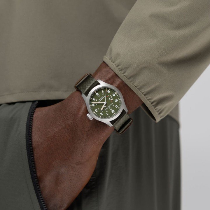 Obrázok z Hamilton Khaki Field Mechanical Power Reserve