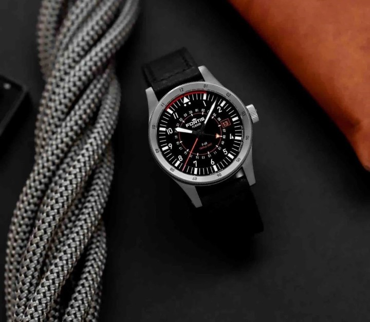 Obrázok z Fortis Flieger F-43 Triple GMT Original