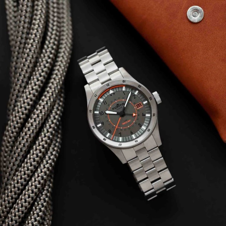 Obrázok z Fortis Flieger F-43 Triple GMT Original