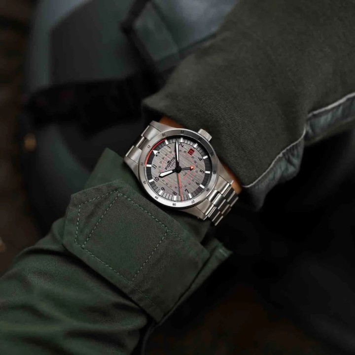 Obrázok z Fortis Flieger F-43 Triple GMT Original
