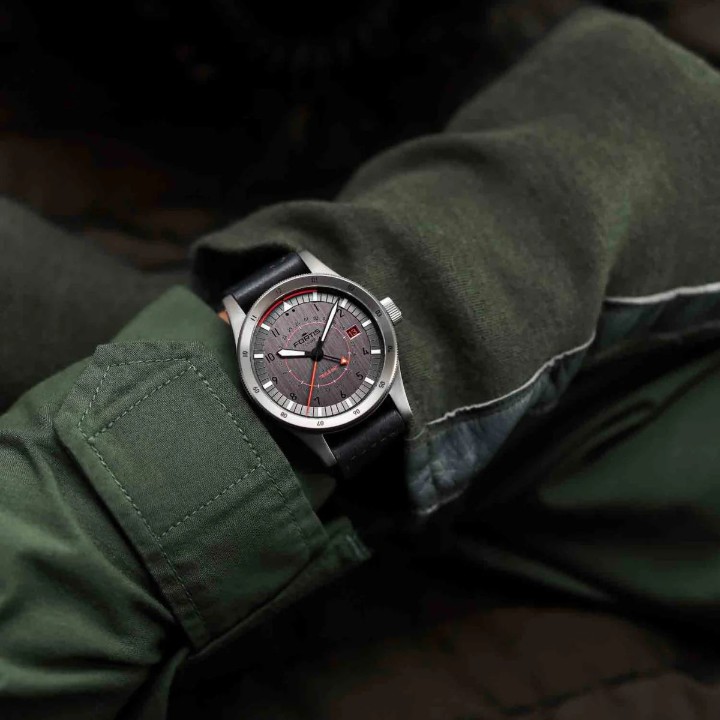 Obrázok z Fortis Flieger F-43 Triple GMT Original