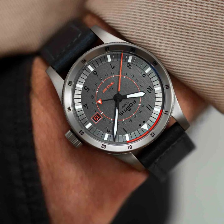 Obrázok z Fortis Flieger F-43 Triple GMT Original