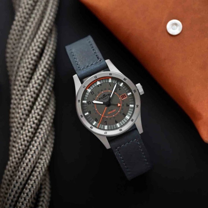 Obrázok z Fortis Flieger F-43 Triple GMT Original