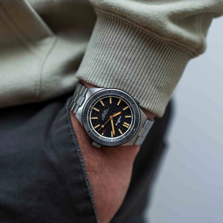 Obrázok z Fortis Marinemaster M-44 Black Resin