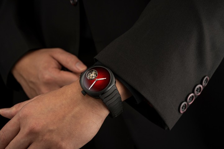 Obrázok z H. Moser & Cie Streamliner Tourbillon Concept Ceramic