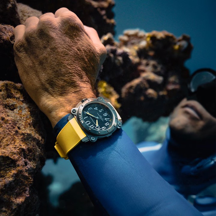 Obrázok z Hamilton Khaki Navy BeLOWZERO Auto Titanium