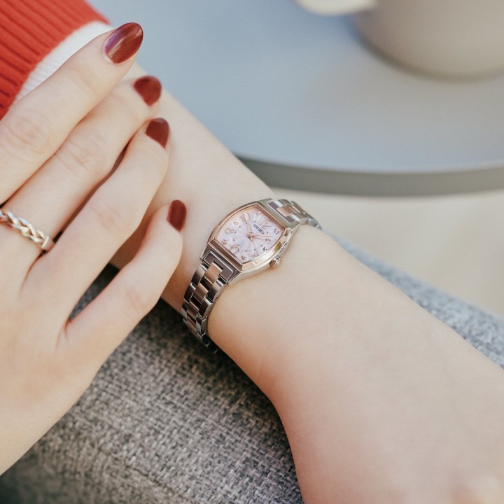 Obrázok z Seiko Quartz Lukia Happy