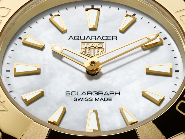 Obrázok z Tag Heuer Aquaracer Professional 100 Solargraph