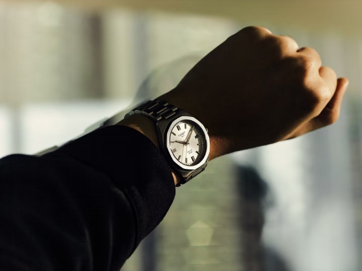 Obrázok z Tissot PRC 100 Solar