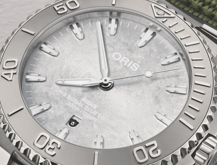 Obrázok z Oris Aquis Date Oris Social Club Edition II