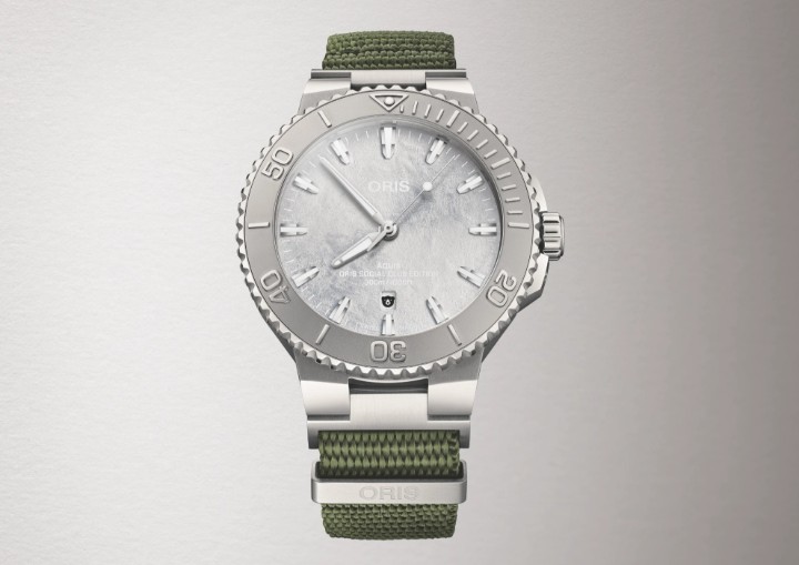 Obrázok z Oris Aquis Date Oris Social Club Edition II