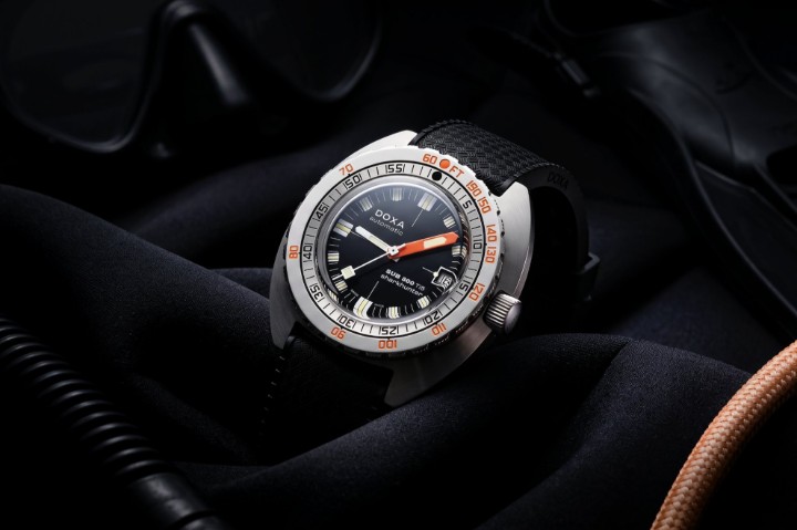 Obrázok z Doxa SUB 300 Ti5 Sharkhunter