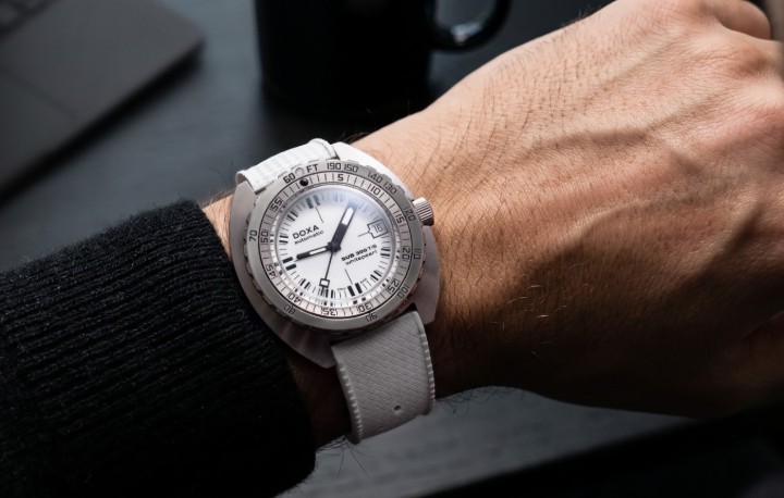 Obrázok z Doxa SUB 300 Ti5 Whitepearl