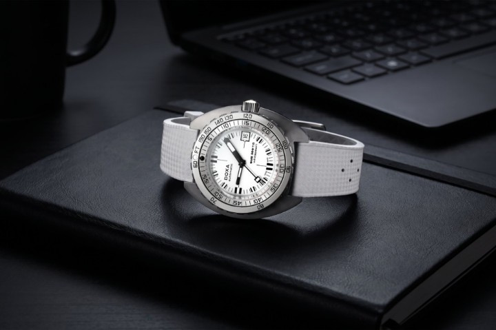 Obrázok z Doxa SUB 300 Ti5 Whitepearl