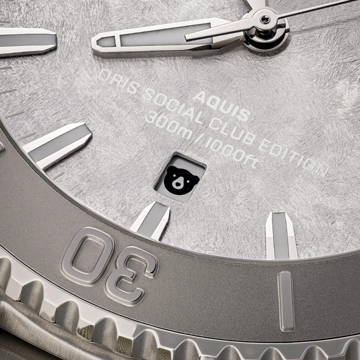 Obrázok z Oris Aquis Date Oris Social Club Edition II