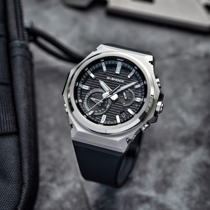 Obrázok z Casio G-Shock G-Steel Carbon Core Guard