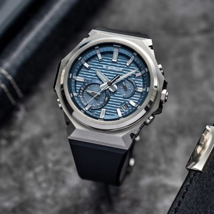 Obrázok z Casio G-Shock G-Steel Carbon Core Guard