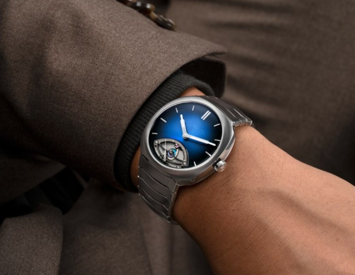 Obrázok z H. Moser & Cie Streamliner Retrograde Funky Blue