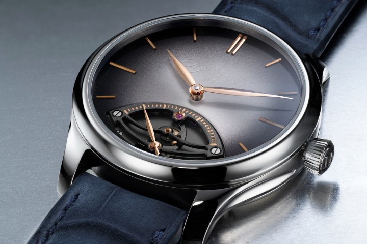 Obrázok z H. Moser & Cie Endeavour Retrograde Grey Fumé