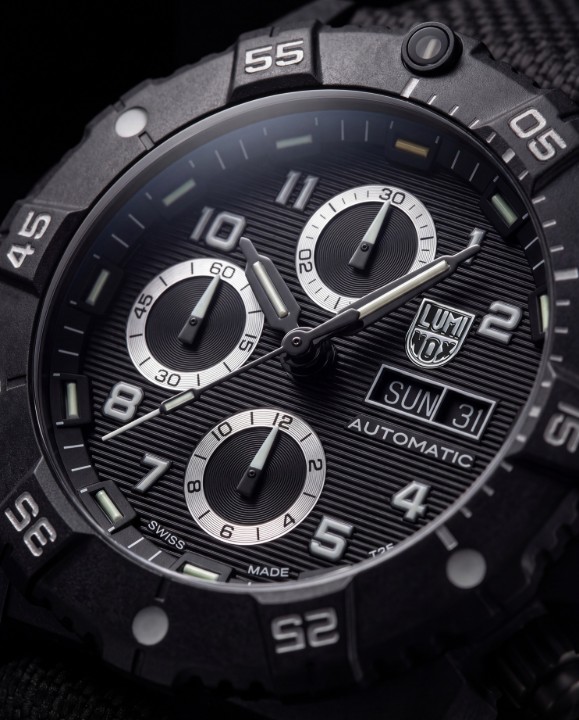 Obrázok z Luminox Master Carbon Seal Automatic Chronograph 3880 Series
