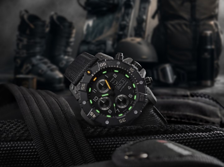 Obrázok z Luminox Master Carbon Seal Automatic Chronograph 3880 Series