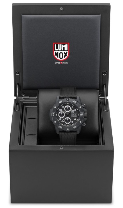 Obrázok z Luminox Master Carbon Seal Automatic Chronograph 3880 Series