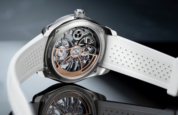 Obrázok z H. Moser & Cie Pioneer Cylindrical Tourbillon Skeleton Aventurine Saquon Barkley Edition