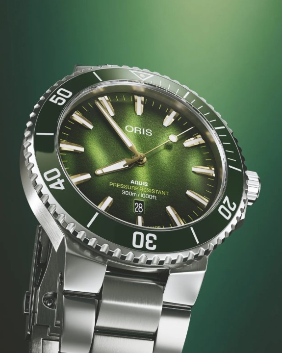 Obrázok z Oris Aquis Date Kelp Forest Limited Edition