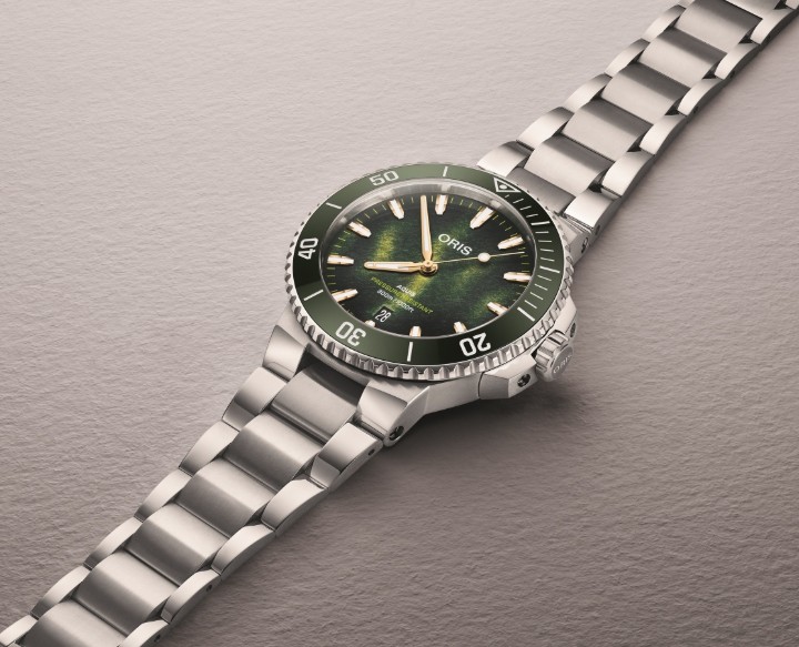 Obrázok z Oris Aquis Date Kelp Forest Limited Edition